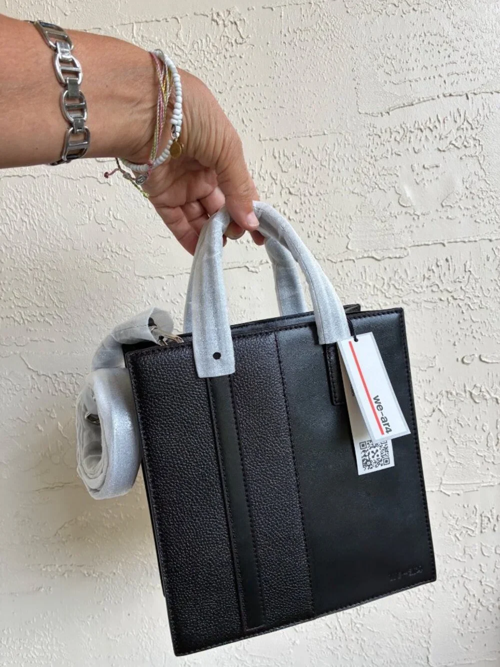 WE-AR4 The Bi Convertible Tote Bag Black Structured‎ Leather Strap & Handle NEW